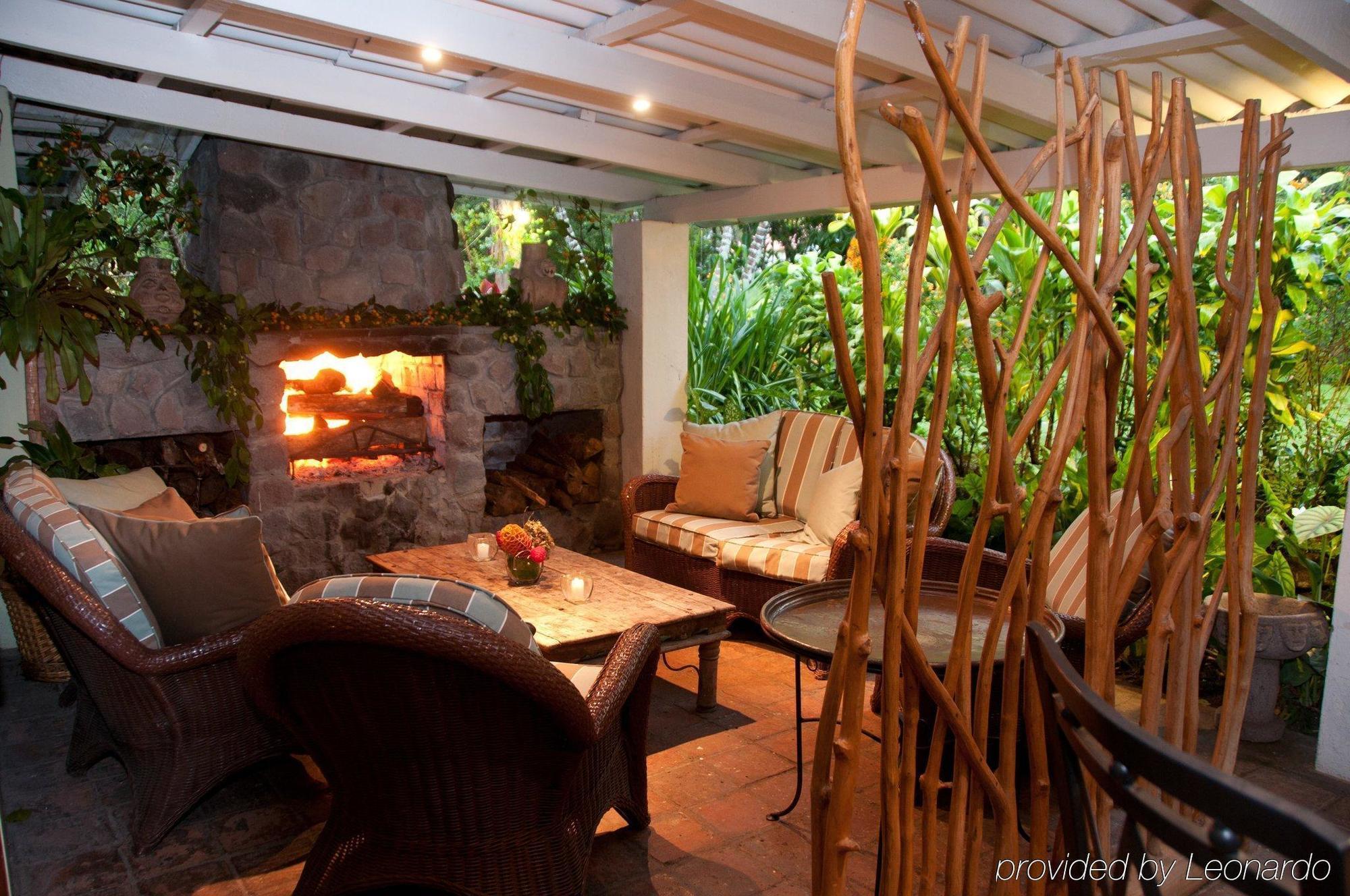 The Riverside Inn Букет Екстериор снимка