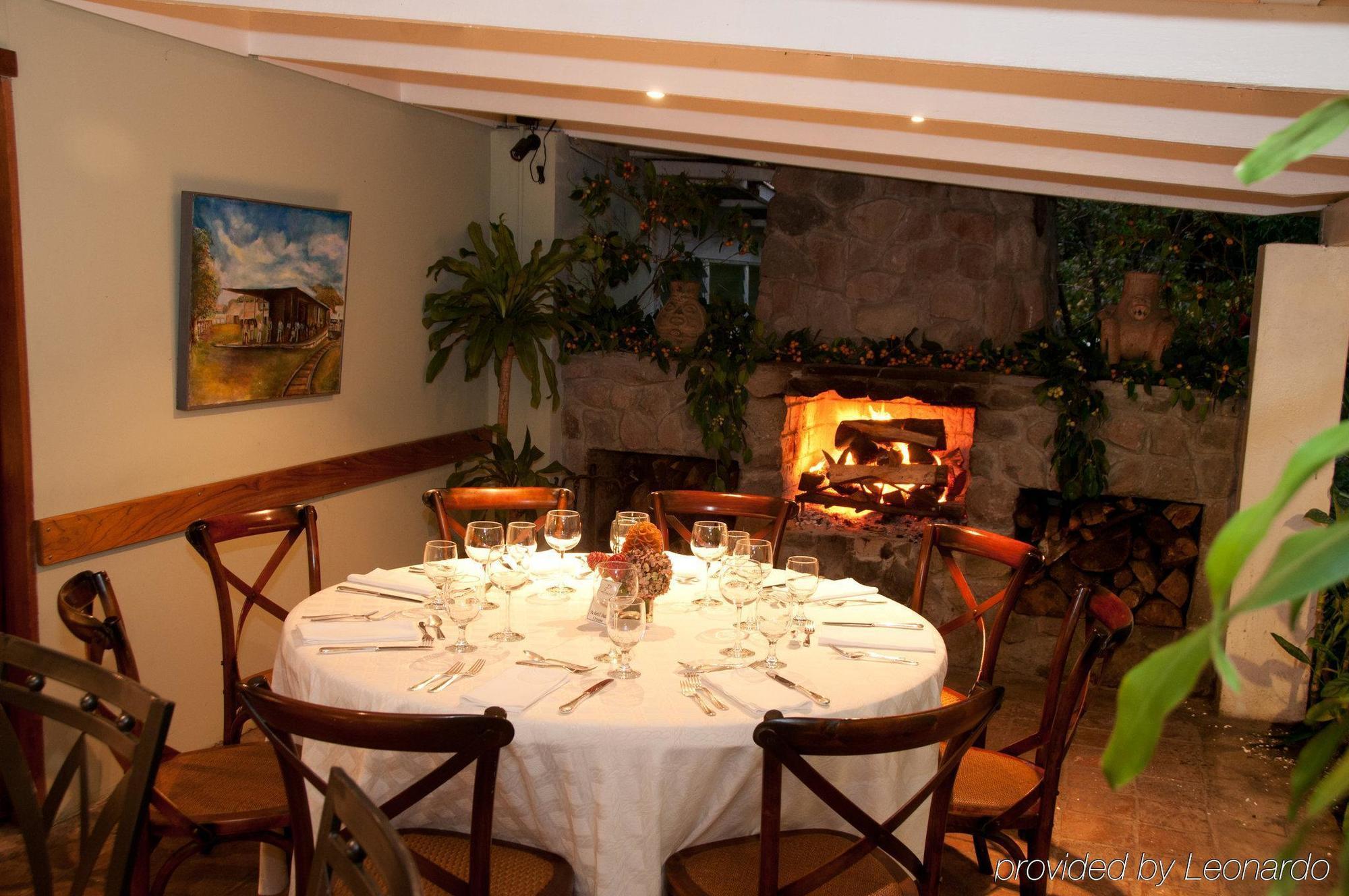 The Riverside Inn Букет Екстериор снимка