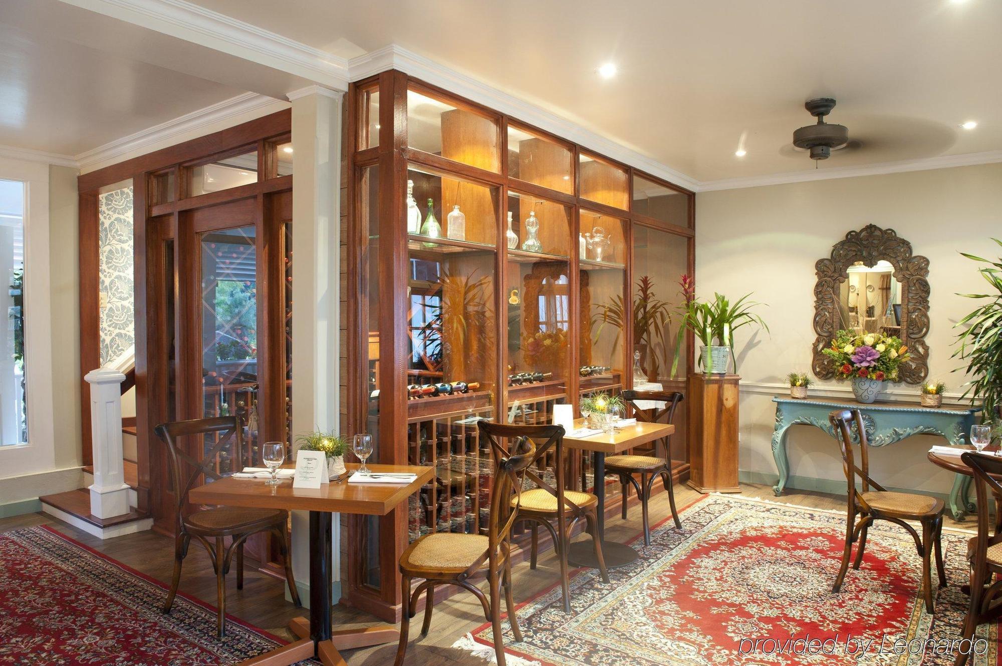 The Riverside Inn Букет Екстериор снимка